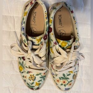 TOMS Natural Autumn FALL Sneaker‎ - Size 7 Women’s Shoe Organic Cotton